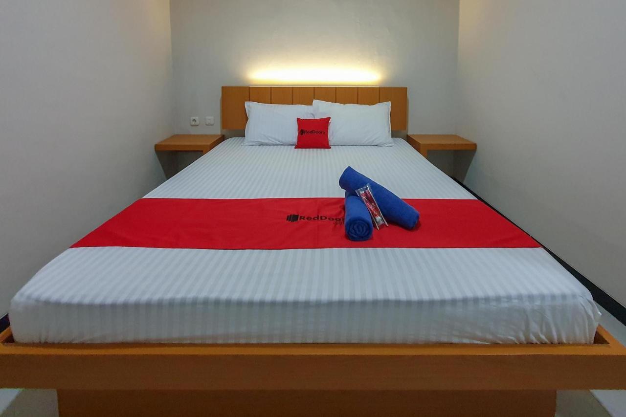 Reddoorz Syariah Near Solo Paragon Mall 2 Bonorejo Dış mekan fotoğraf