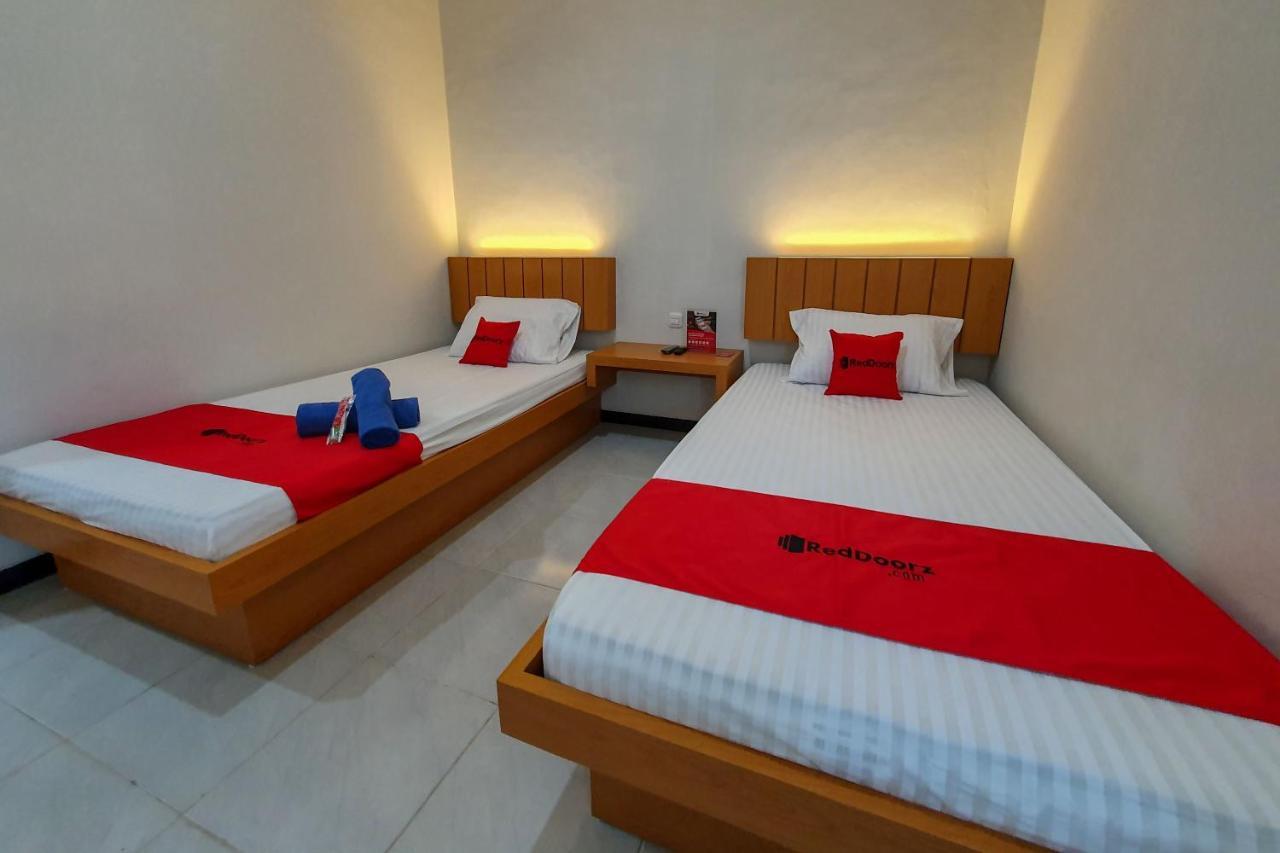 Reddoorz Syariah Near Solo Paragon Mall 2 Bonorejo Dış mekan fotoğraf