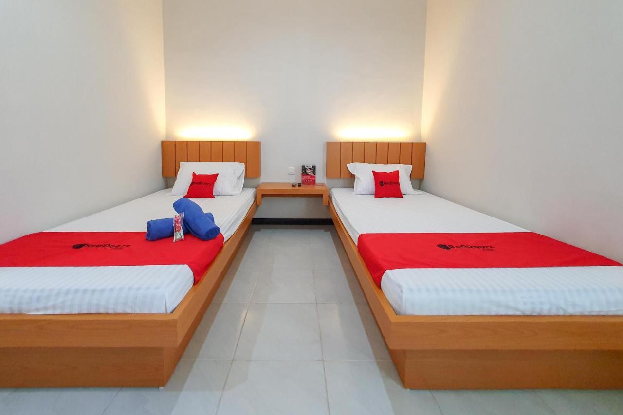 Reddoorz Syariah Near Solo Paragon Mall 2 Bonorejo Dış mekan fotoğraf