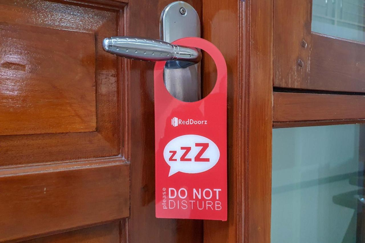 Reddoorz Syariah Near Solo Paragon Mall 2 Bonorejo Dış mekan fotoğraf