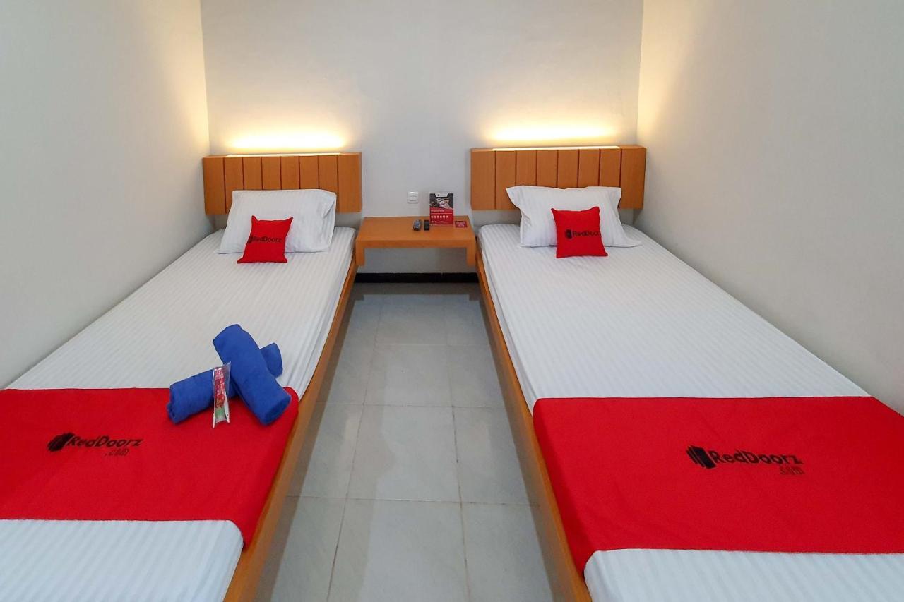 Reddoorz Syariah Near Solo Paragon Mall 2 Bonorejo Dış mekan fotoğraf