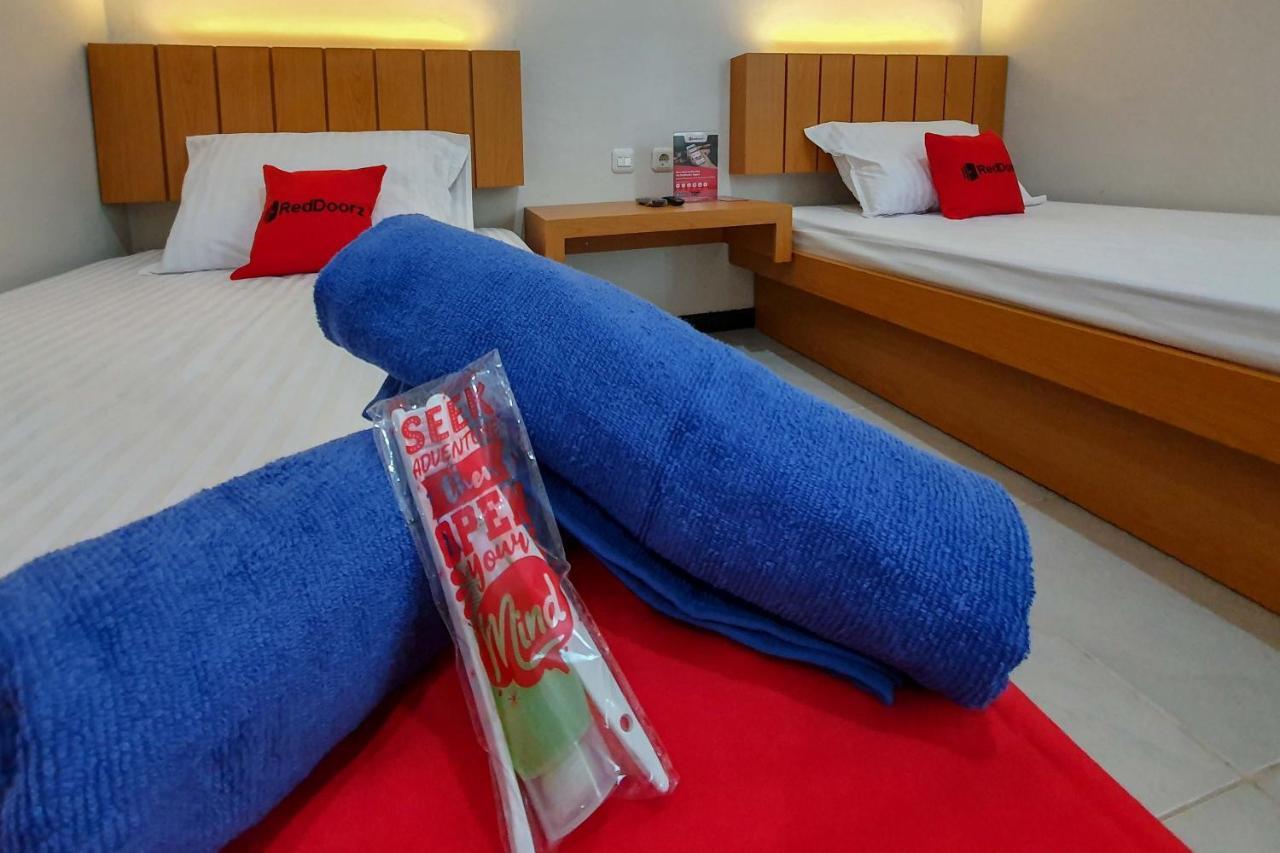Reddoorz Syariah Near Solo Paragon Mall 2 Bonorejo Dış mekan fotoğraf