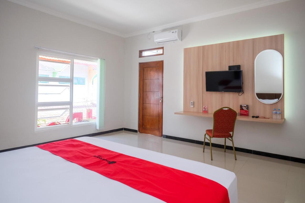Reddoorz Syariah Near Solo Paragon Mall 2 Bonorejo Dış mekan fotoğraf