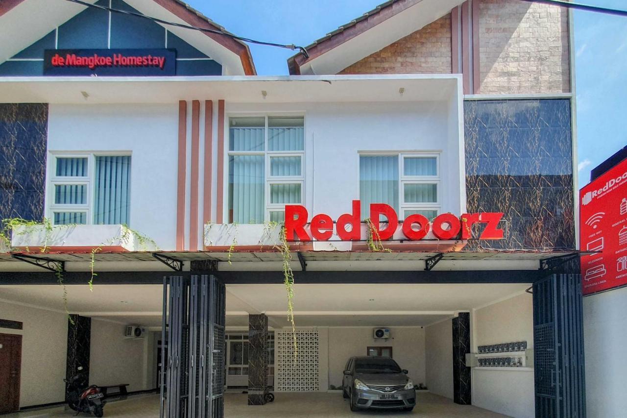 Reddoorz Syariah Near Solo Paragon Mall 2 Bonorejo Dış mekan fotoğraf